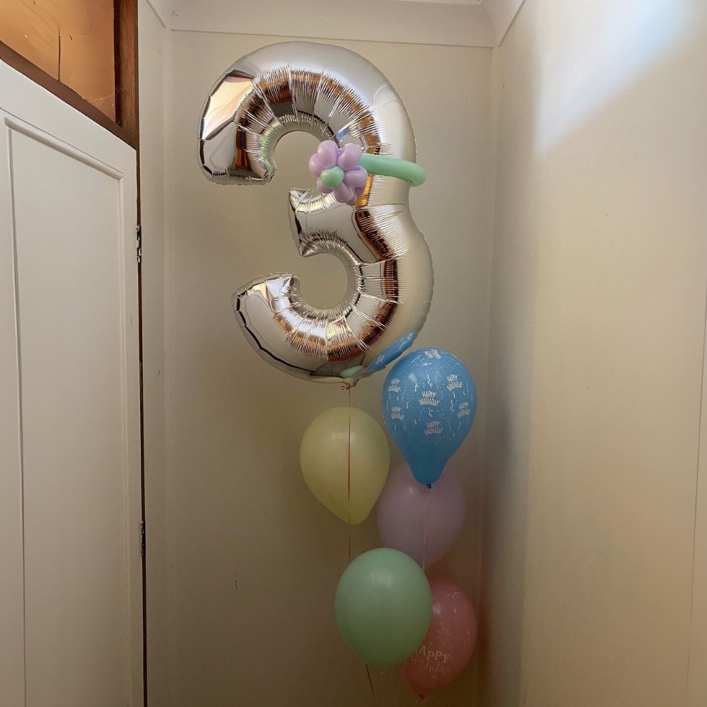 Single Number Balloon Bouquet – detail view 4 by Glitz N Twists