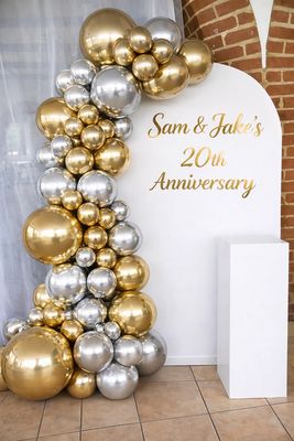 Chrome Garland + Arch + Plinth Hire