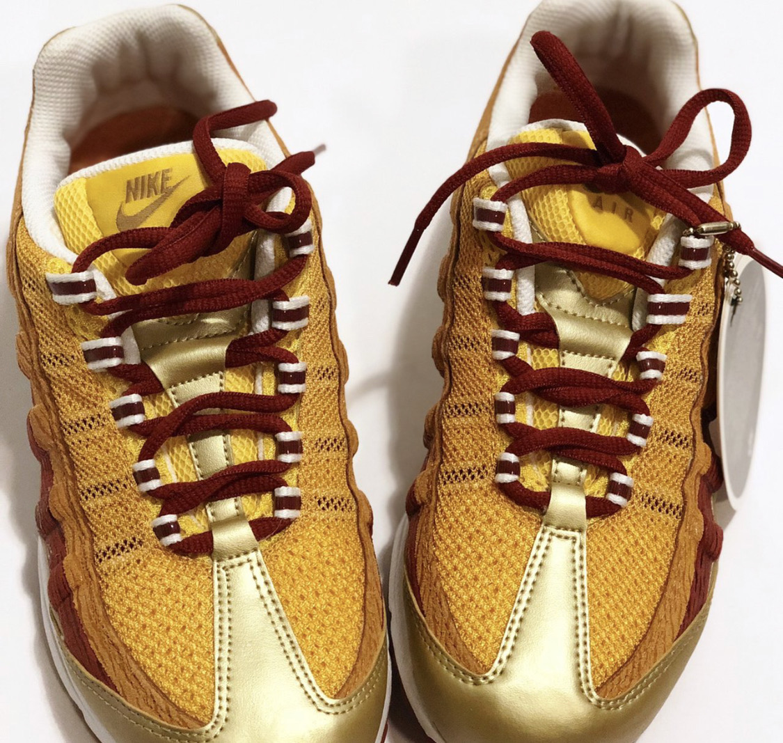 Deadstock Retro Gold Nike Air Max 95