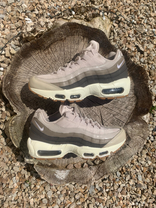 Nike Air Max 95 Team Cream Beige