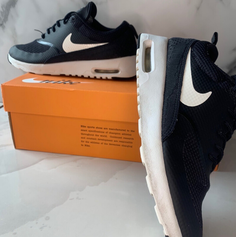 Nike Air Max Thea Black