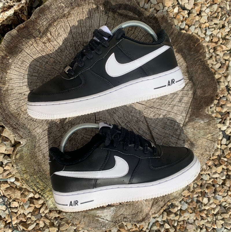 Nike Air Force 1 Low Black White