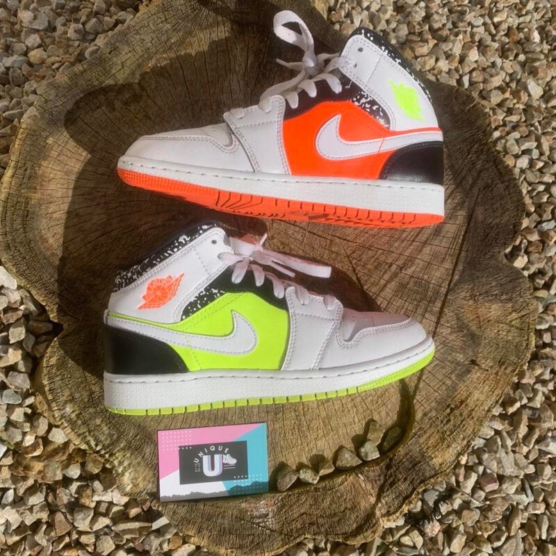 Nike Air Jordan 1 Mid - Retro Highlighter