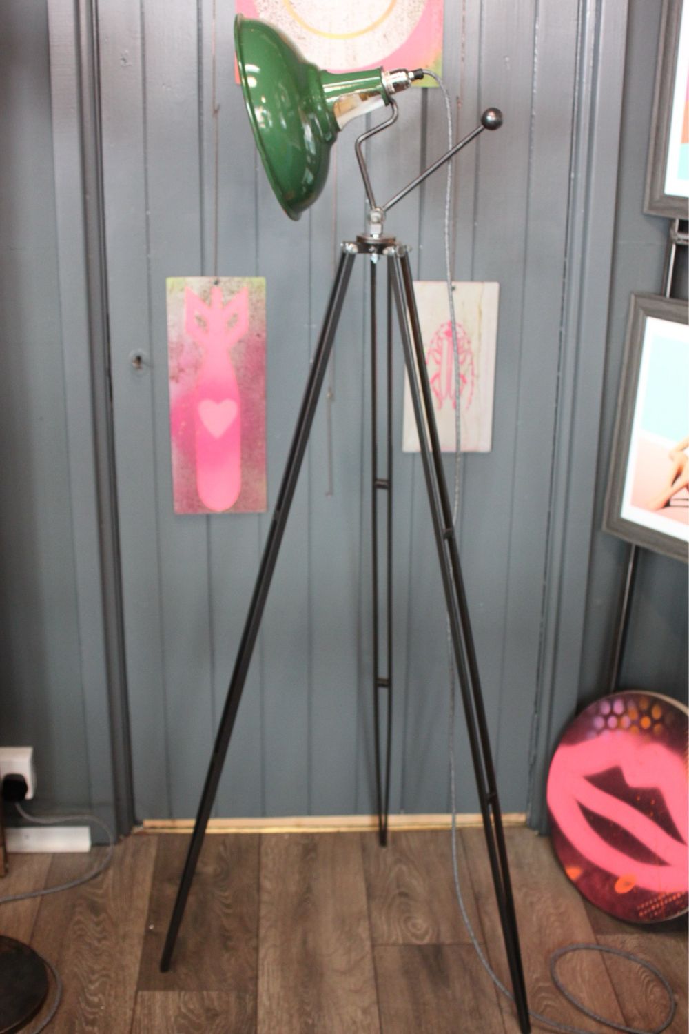 Coolicon Tripod Lamp