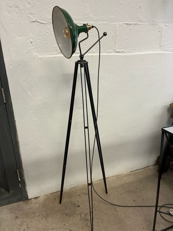 Coolicon Tripod Lamp