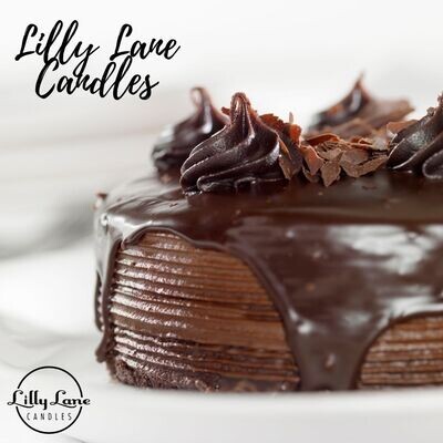 Lilly Lane Chocolate Fudge Cake 18oz Jar Candle