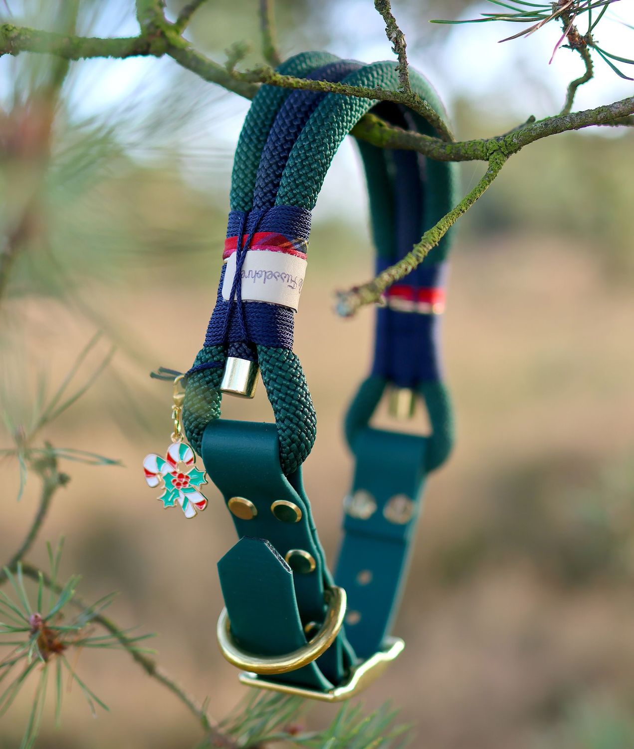 *Weihnachten 2025* Halsband aus Tau *Weihnachten 2025* Halsband aus Tau