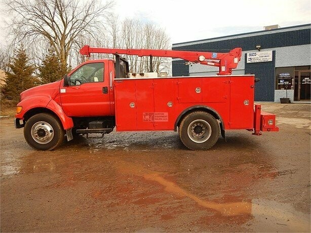 2000 FORD F650