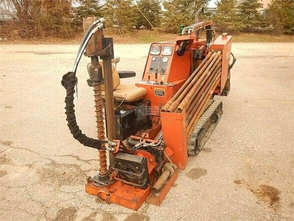 2000 DITCH WITCH JT520