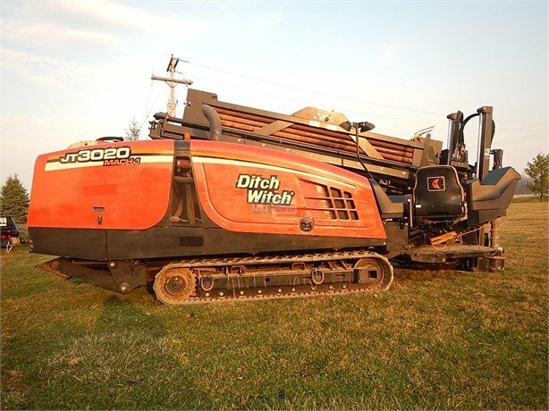2012 DITCH WITCH JT3020 MACH 1