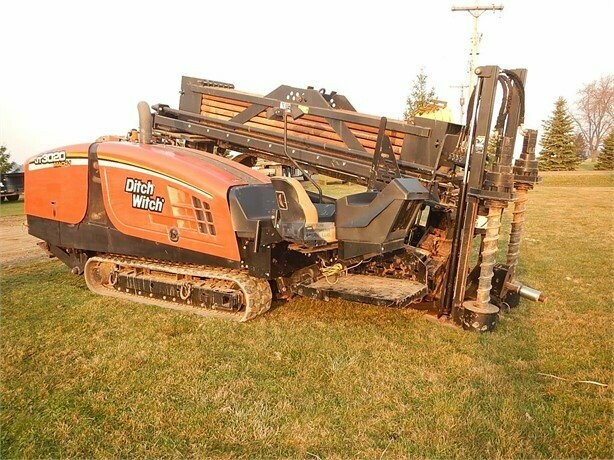 2012 DITCH WITCH JT3020 MACH 1