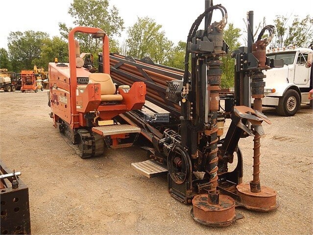 2011 DITCH WITCH JT4020 MACH 1
