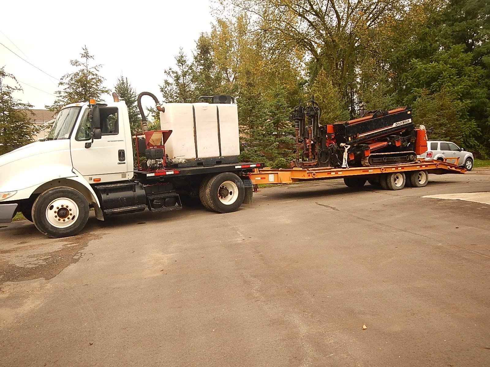 2001 DITCH WITCH JT2720AT