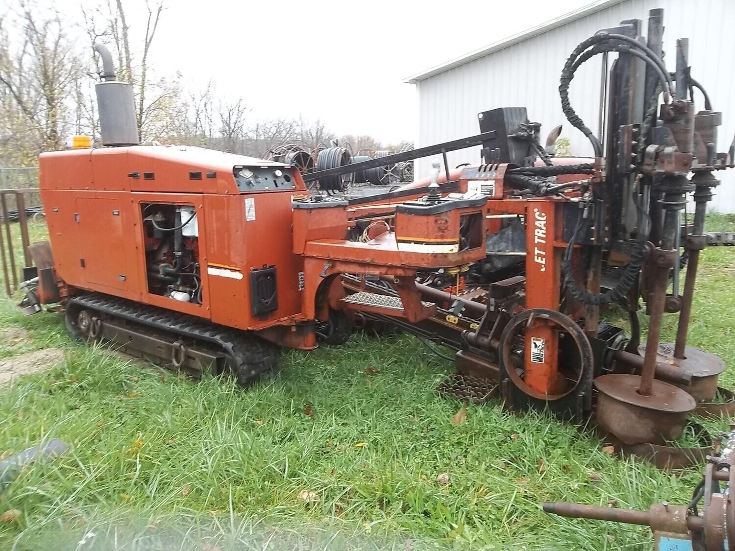 2000 DITCH WITCH JT2720