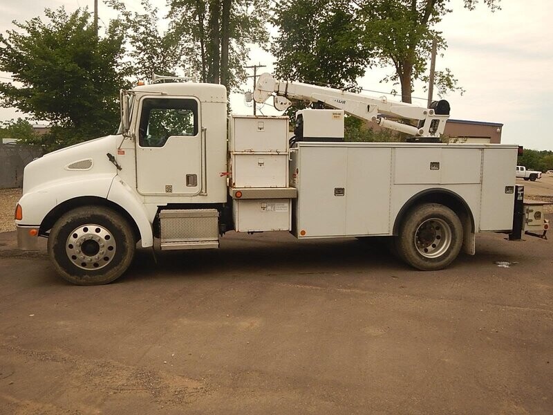 2000 KENWORTH T300