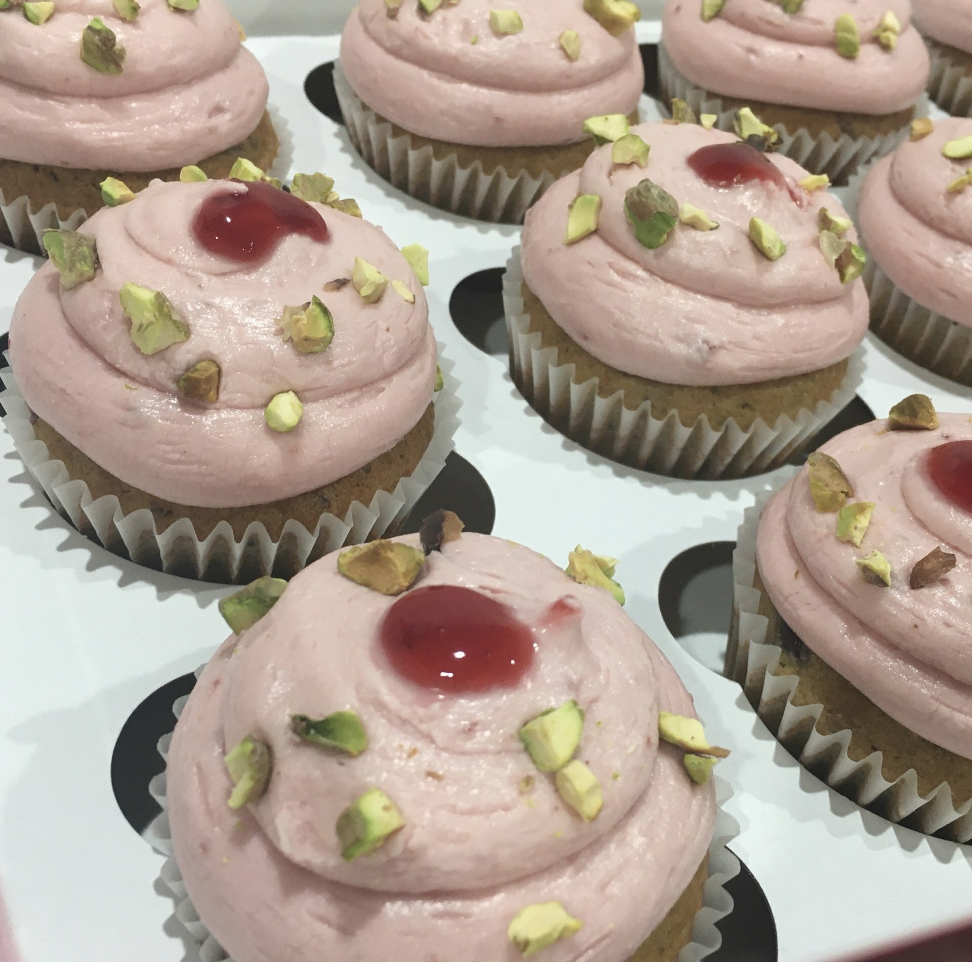 CHERRY AMARETTO PISTACHIO