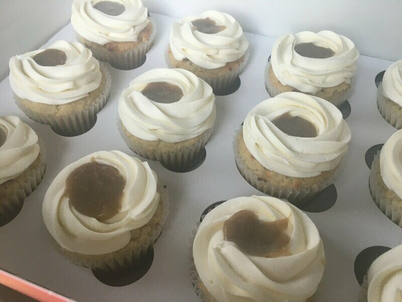 KETO SALTED CARAMEL CUPCAKES