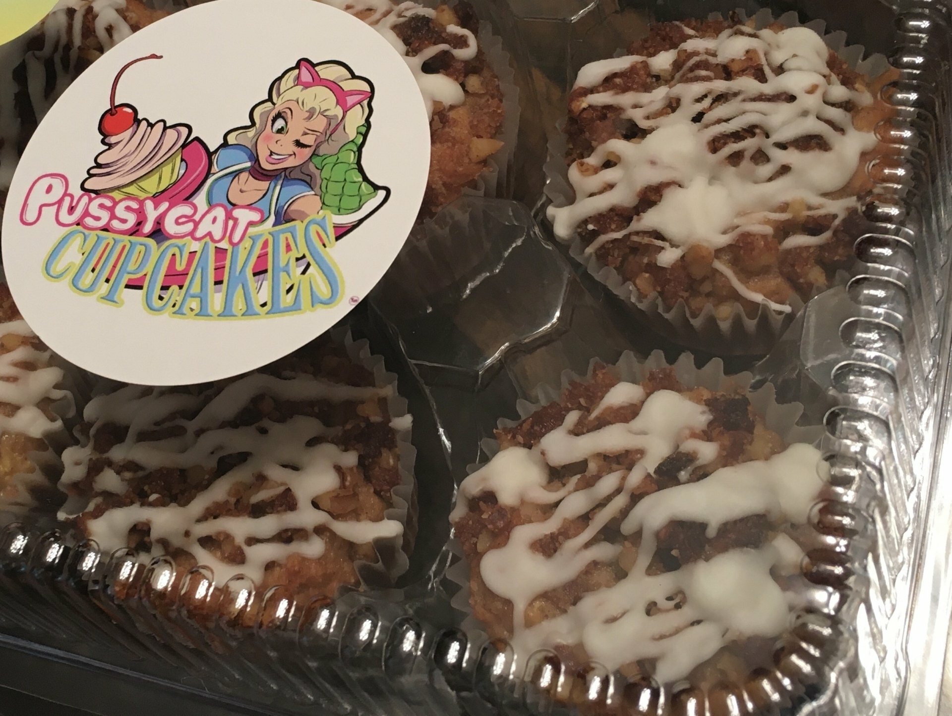 KETO (& VEGAN) APPLE STREUSEL MUFFINS
