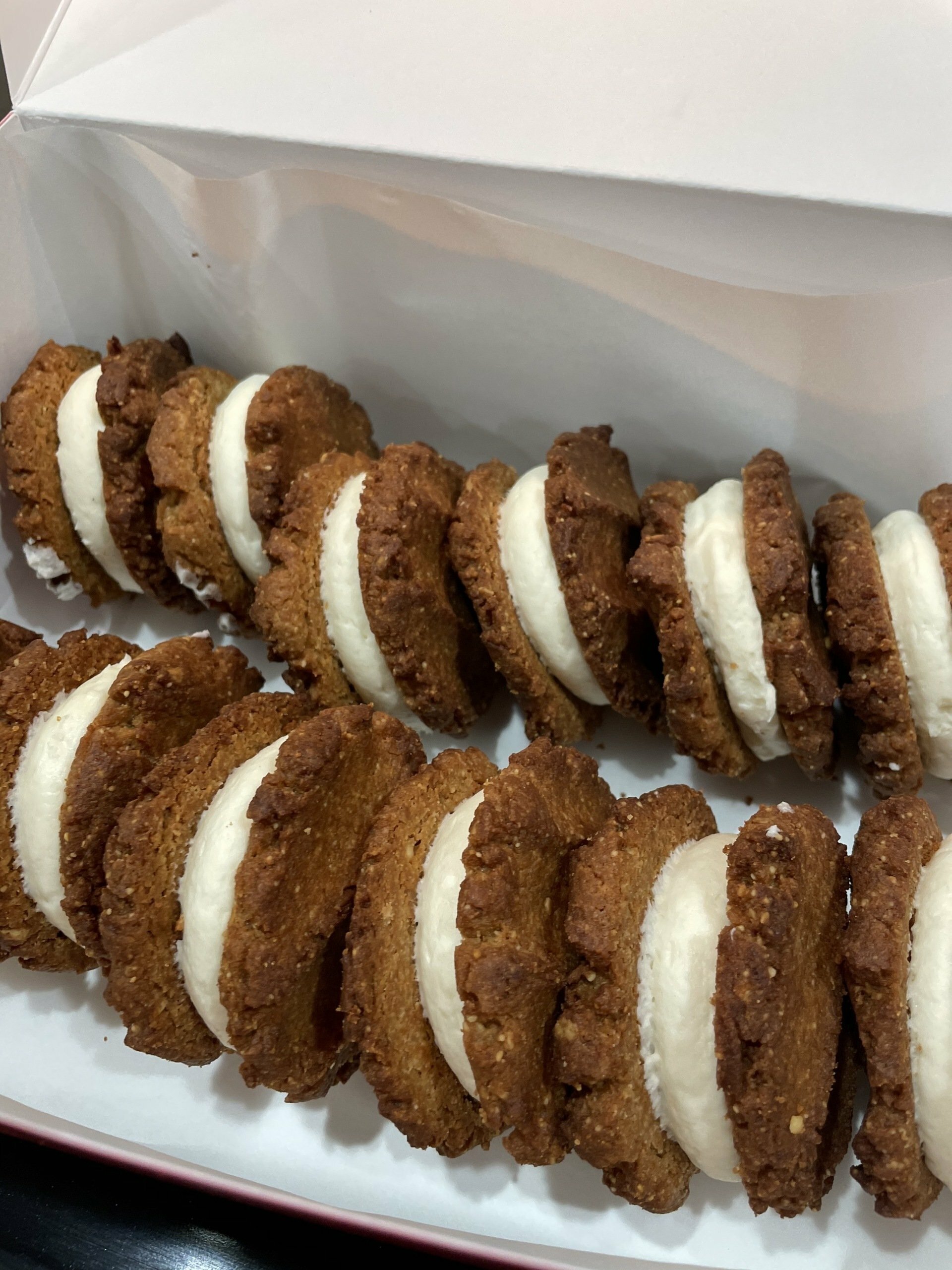 KETO PEANUT BUTTER WHOOPIE PIES