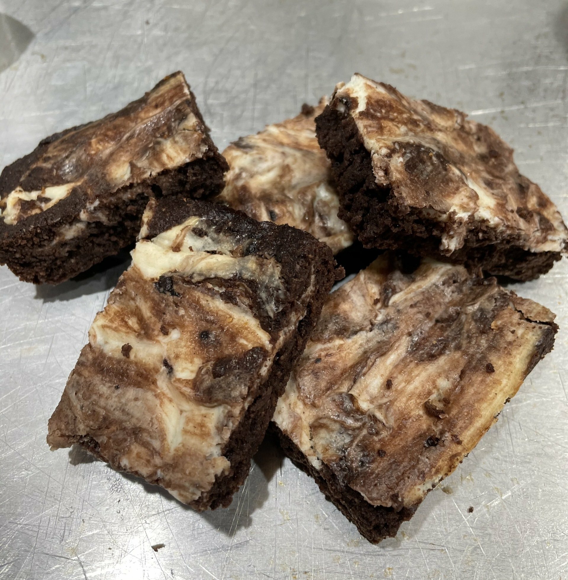 KETO CHEESECAKE BROWNIES