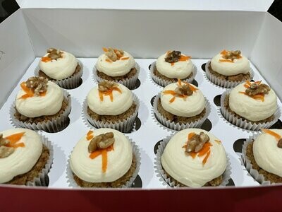 KETO CARROT CAKE CUPCAKES