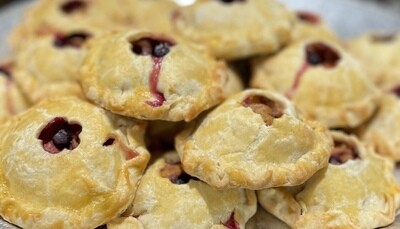 GOURMET PEACH BLUEBERRY HANDPIES