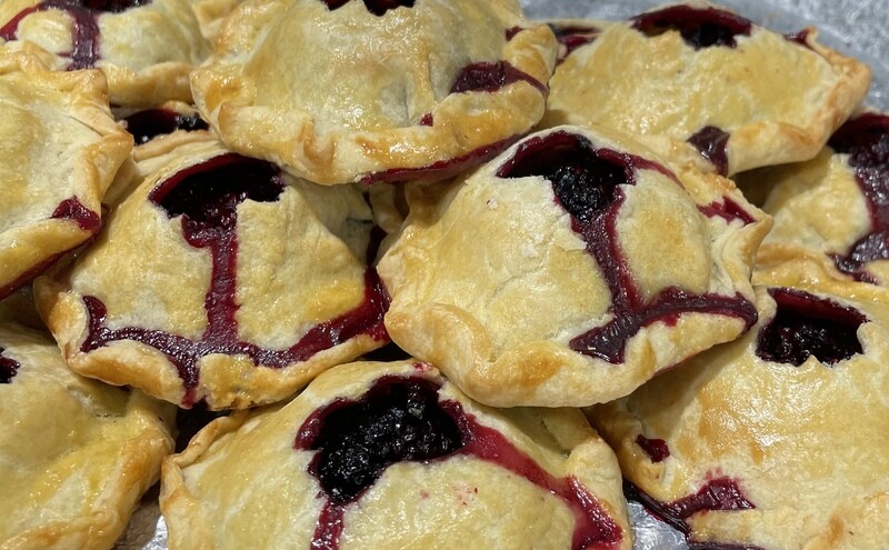 GOURMET BLACKBERRY HANDPIES