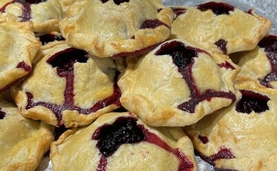 GOURMET BLACKBERRY HANDPIES