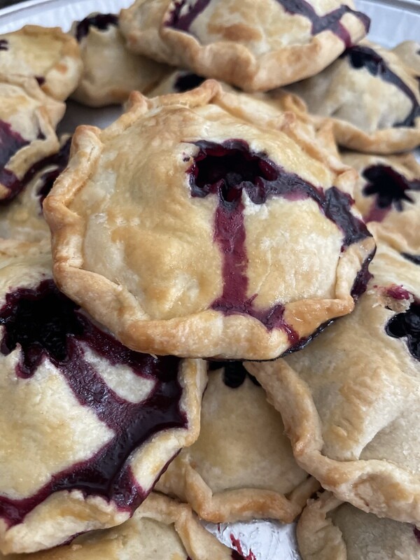 GOURMET BLUE HUCKLEBERRY HANDPIES