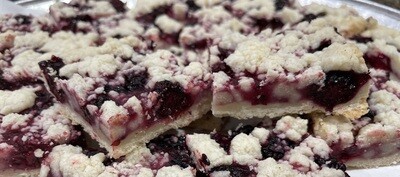 GLUTEN-FREE BLACKBERRY COBBLER BARS