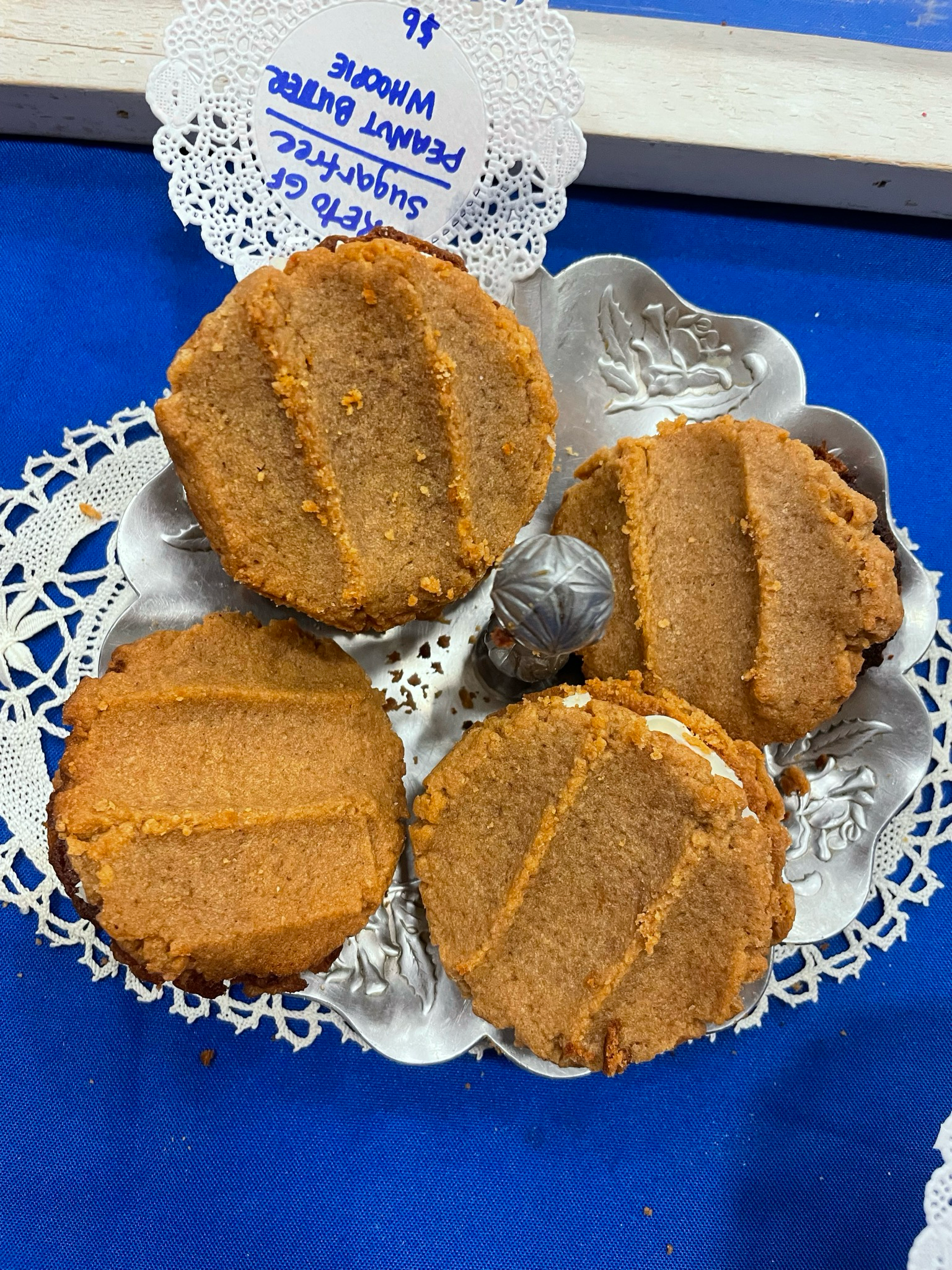 KETO PEANUT BUTTER WHOOPIE PIES