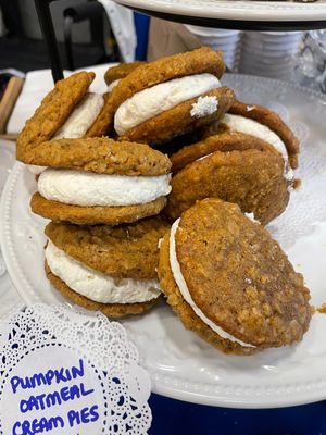 PUMPKIN OATMEAL CREAM PIES PUMPKIN OATMEAL CREAM PIES