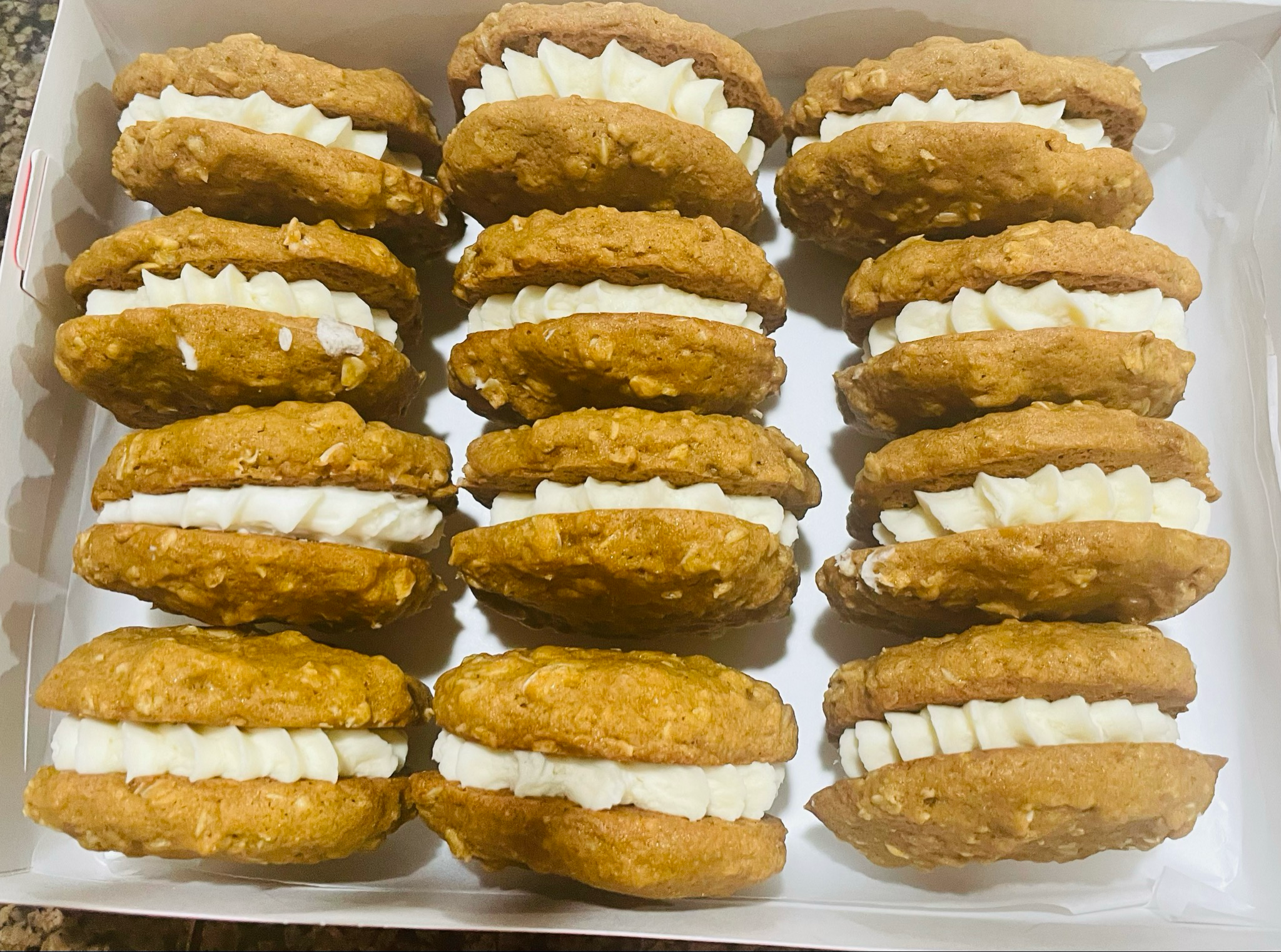PUMPKIN OATMEAL CREAM PIES