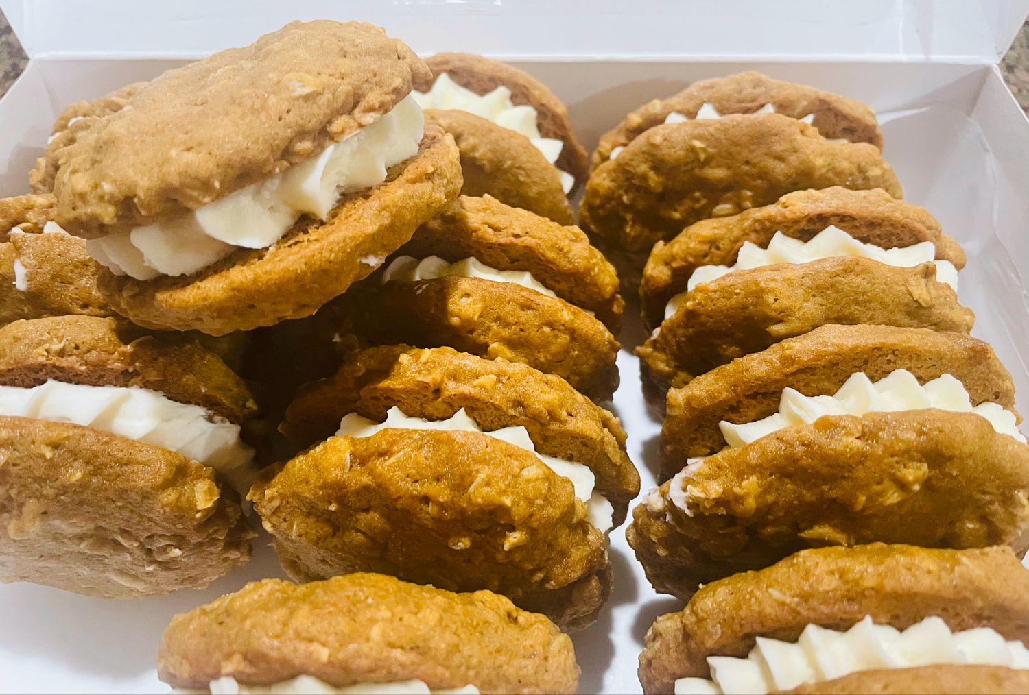 PUMPKIN OATMEAL CREAM PIES