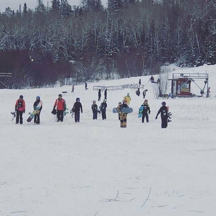 Snowboard Rental Package