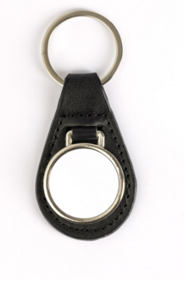 Schlüsselanhänger aus Metall mit Kunstleder Rückseite