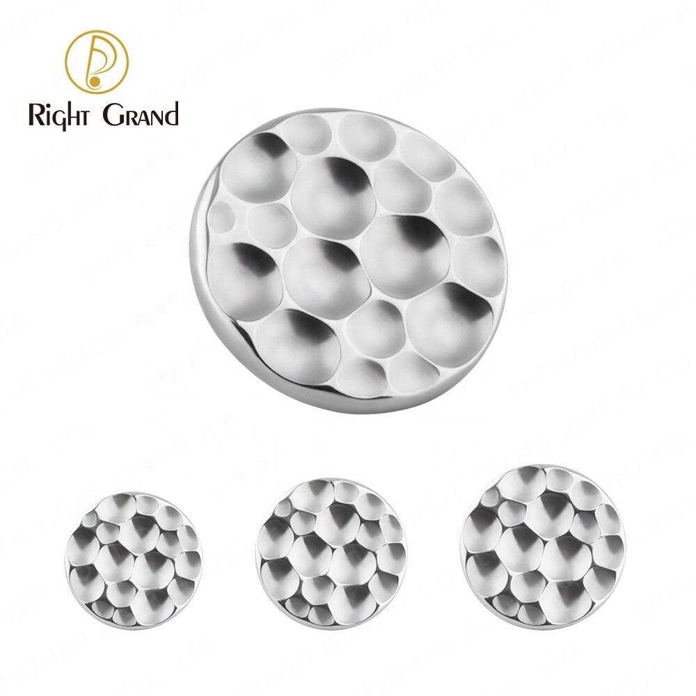 Right Grand Implant Grade ASTM F136 Titanium Internally Threaded Hammer Labret Top