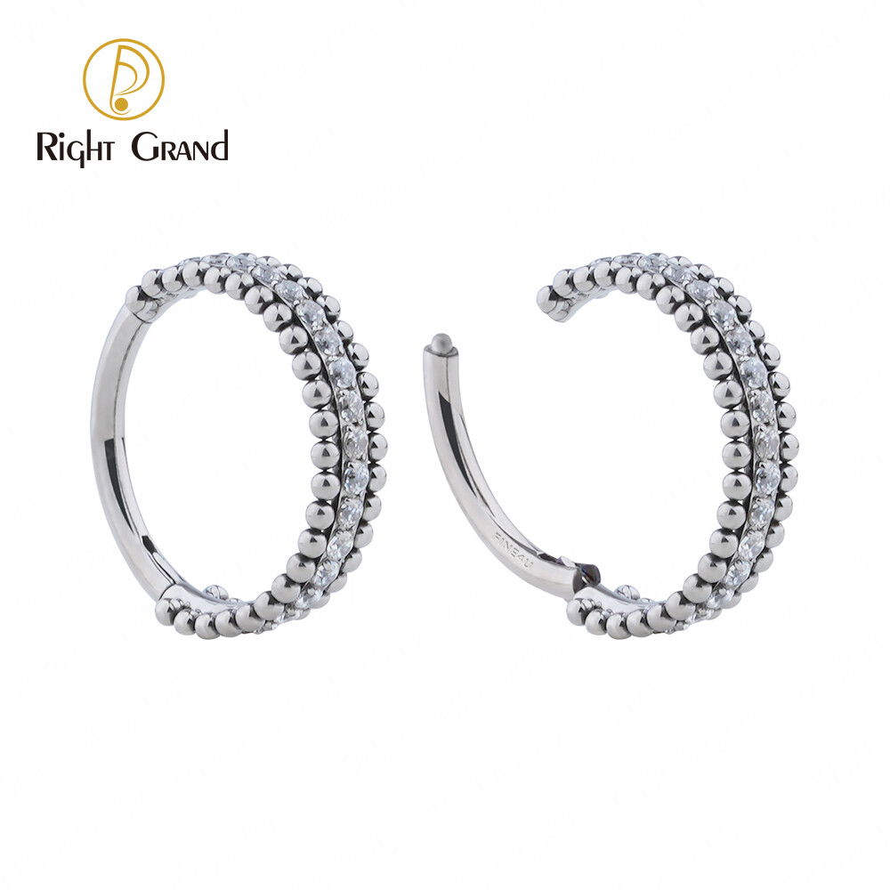 Right Grand ASTM F136 Implant Grade Titanium Double Layers Beads With The Middle CZ Lined Conch Piercings