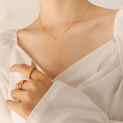 Right Grand Trendy Minimalist Fashion Jewelry Women Delicate Dainty Gold Plated Stainless Steel Tiny Triple Heart Necklace