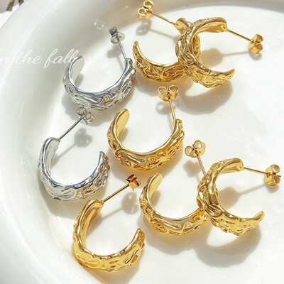 Right Grand Fashion Trendy Personalised Delicate Chunky Tarnish Free C-shaped 18K Gold Plated Stainless Steel Hoop Earrings