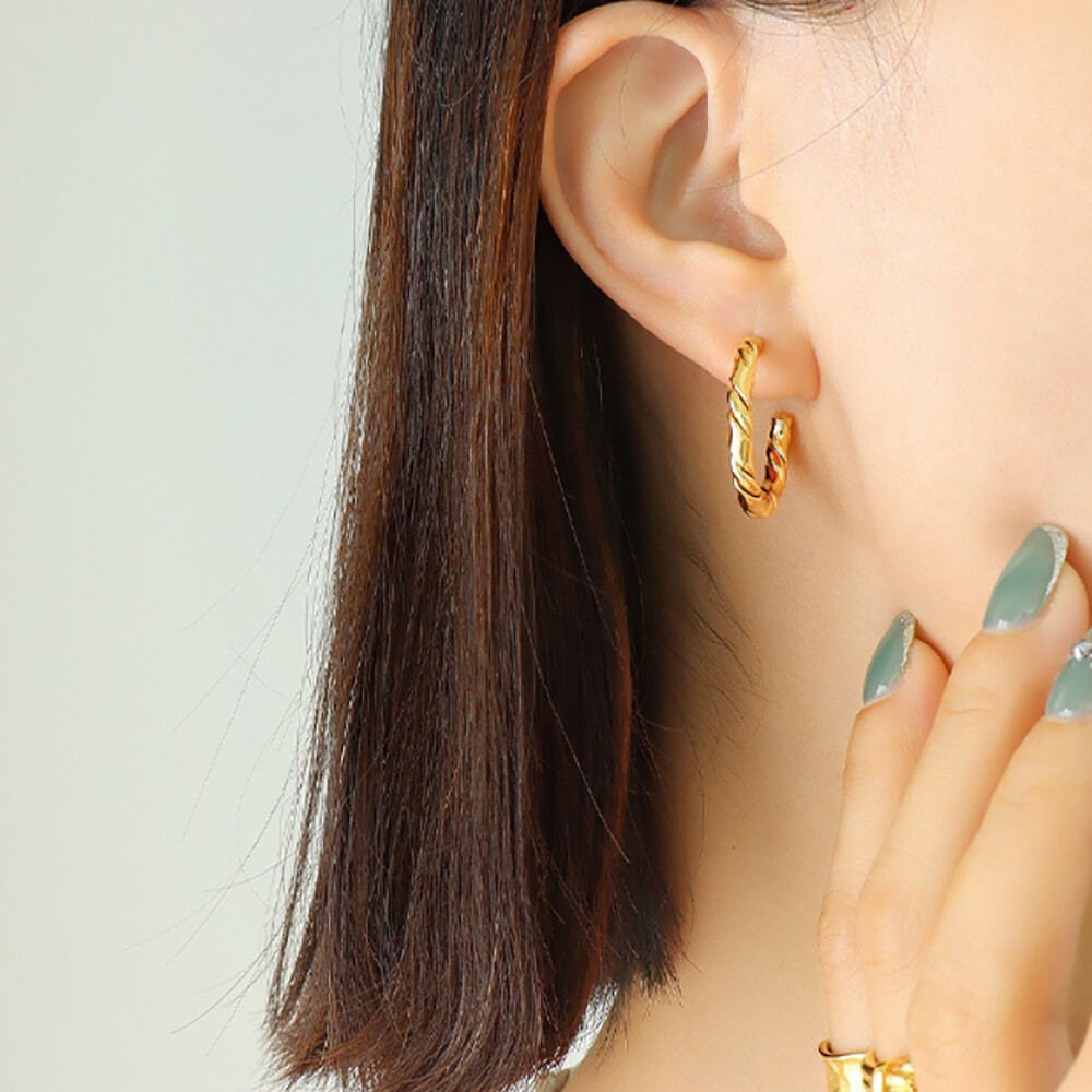 Right Grand New Trendy 2022 Pendiente Acero Inoxidable C Shape Twist Stainless Steel Gold Plated Fashion Hoop Earrings Women, color: 18K Gold, size: Earring