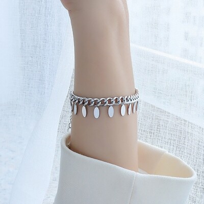 Right Grand Simple Fashion 18k Gold Plated Leaf Oval Tassel En Acier Inoxydable 2022 Womens Stainless Steel Bracelet