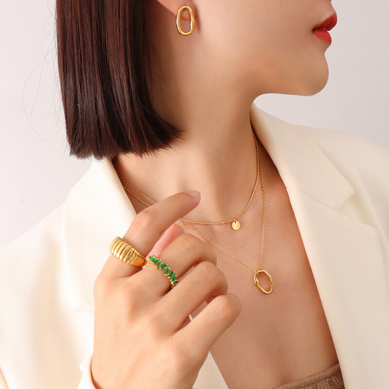 Right Grand Popular French Vintage Retro Oval Pendant Earrings Necklace Two-Piece Jewelry Set