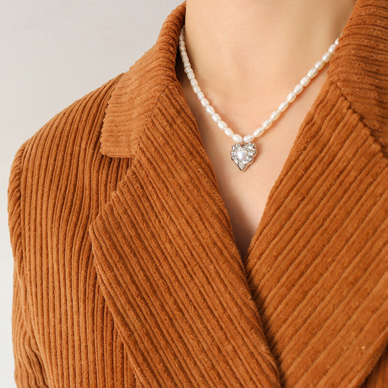 Right Grand Popular French Vintage Stainless Steel Heart Shaped Pendant Necklace Earrings Freshwater Pearl Costume Jewelry Sets 18k Gold Plated