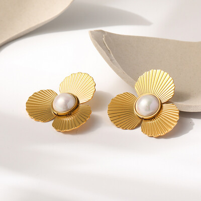 Right Grand Wholesale Elegant Fashion Vintage Women Jewelry Stainless Steel 18K Gold Plated Flower Pearl Stud Earrings