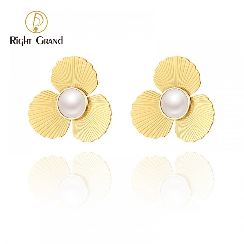 Right Grand Wholesale Elegant Fashion Vintage Women Jewelry Stainless Steel 18K Gold Plated Flower Pearl Stud Earrings