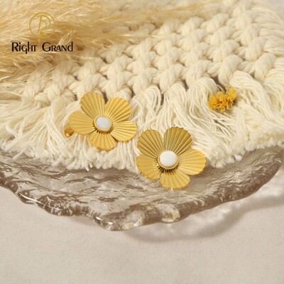 Right Grand Wholesale New Fashion Delicate Women Jewelry Stainless Steel 18K Gold Plated Flower Pearl Stud Earrings