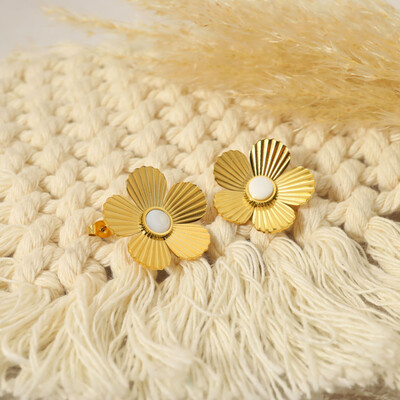 Right Grand Wholesale New Fashion Delicate Women Jewelry Stainless Steel 18K Gold Plated Flower Pearl Stud Earrings