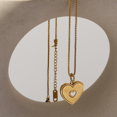 Right Grand 2023 New Simple Fashion Women Jewelry Cubic Zirconia 14k Gold Plated Stainless Steel Heart Necklace