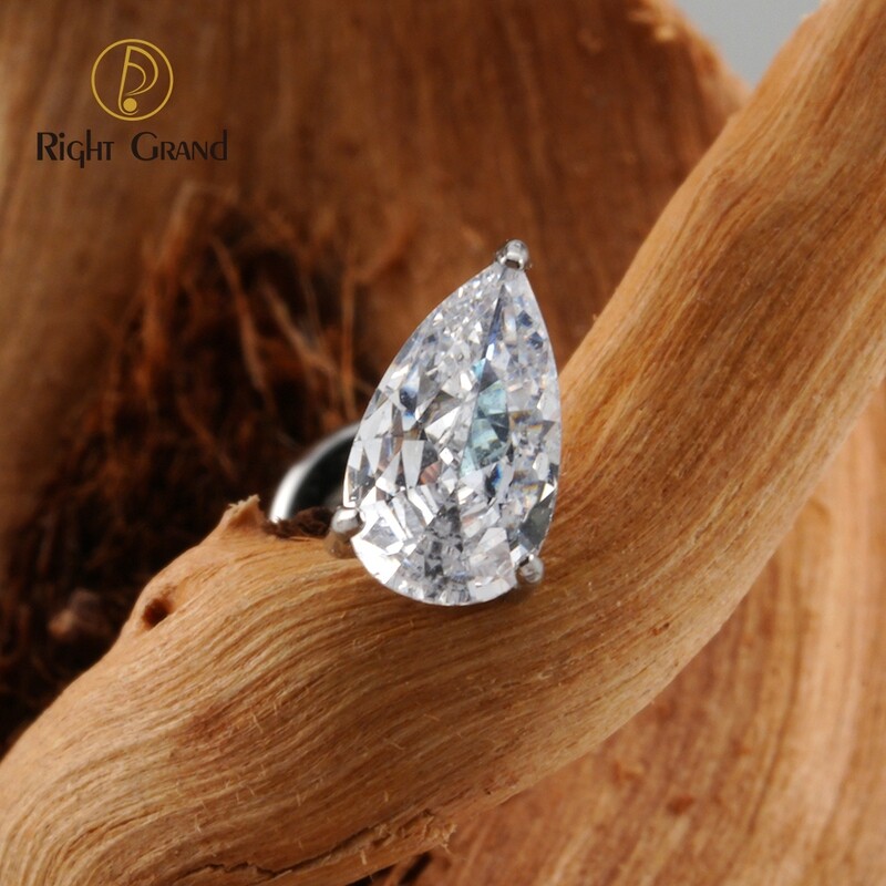 Right Grand ASTM F136 Titanium Teardrop Waterdrop CZ Internally Threaded Labret Tragus Monroe Cartilage Stud Ear Helix Piercing
